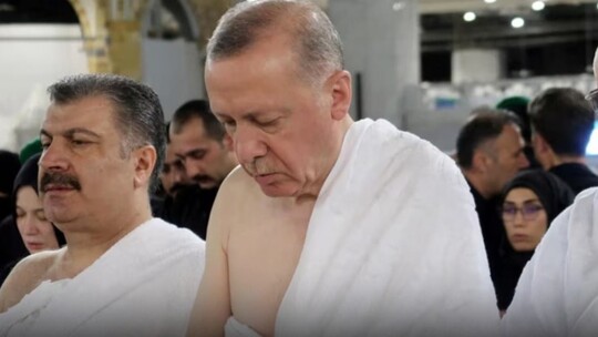 Umre turuna çıkan yaklaşık 600 Türk vatandaşı, anlaşmalı tur şirketinin iflas...