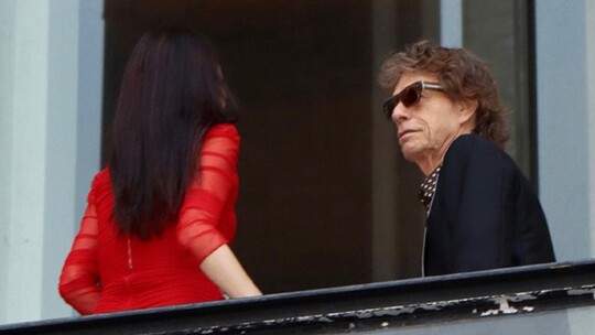Mick Jagger, eski sevgilisi Jerry Hall'a 26 yıl önce devredeceğine dair yasal...
