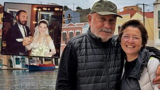 Mustafa Avkıran Ve Eşi 33 Yıllık Evliliklerini Kutladı