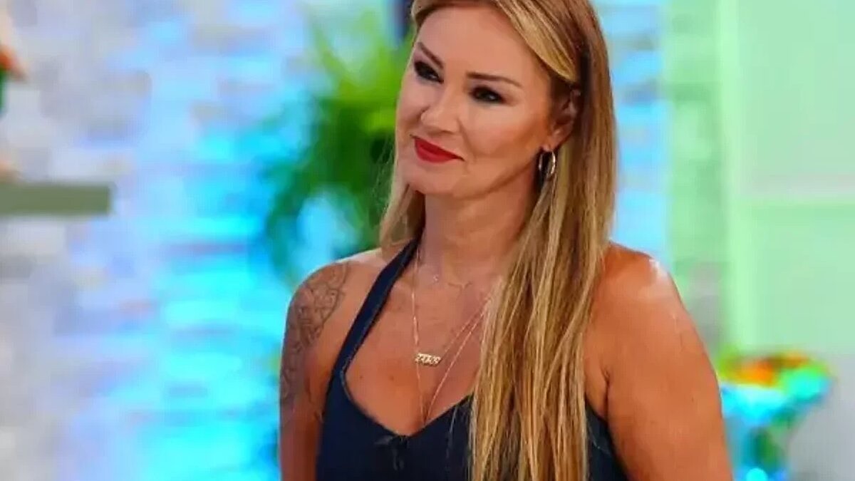 Pınar Altuğ Çocuklar Duymasın Setinden Nasıl Ayrıldığını Anlattı