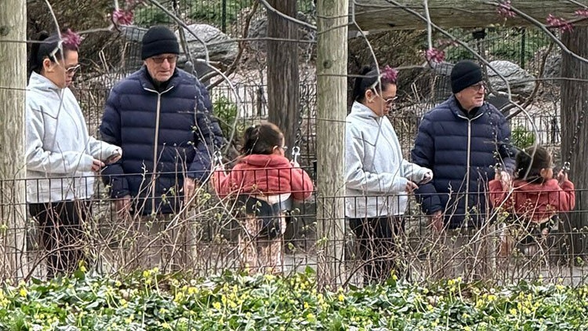 Robert De Niro 3 Yaşındaki Kızıyla Parka Gitti