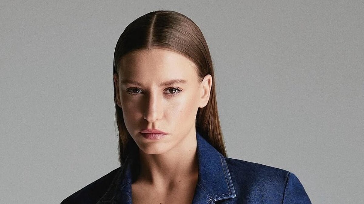 Serenay Sarıkaya Sevgilisi Mert Demir'in Paylaşımına Yorum Yaptı