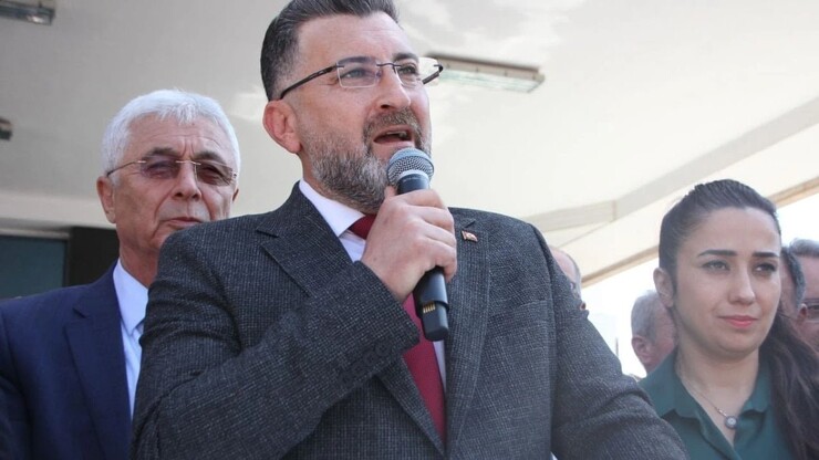 Serik Belediye Başkanı Kadir Kumbul, CHP'den istifa ettiğini açıkladı. Kumbul'un...