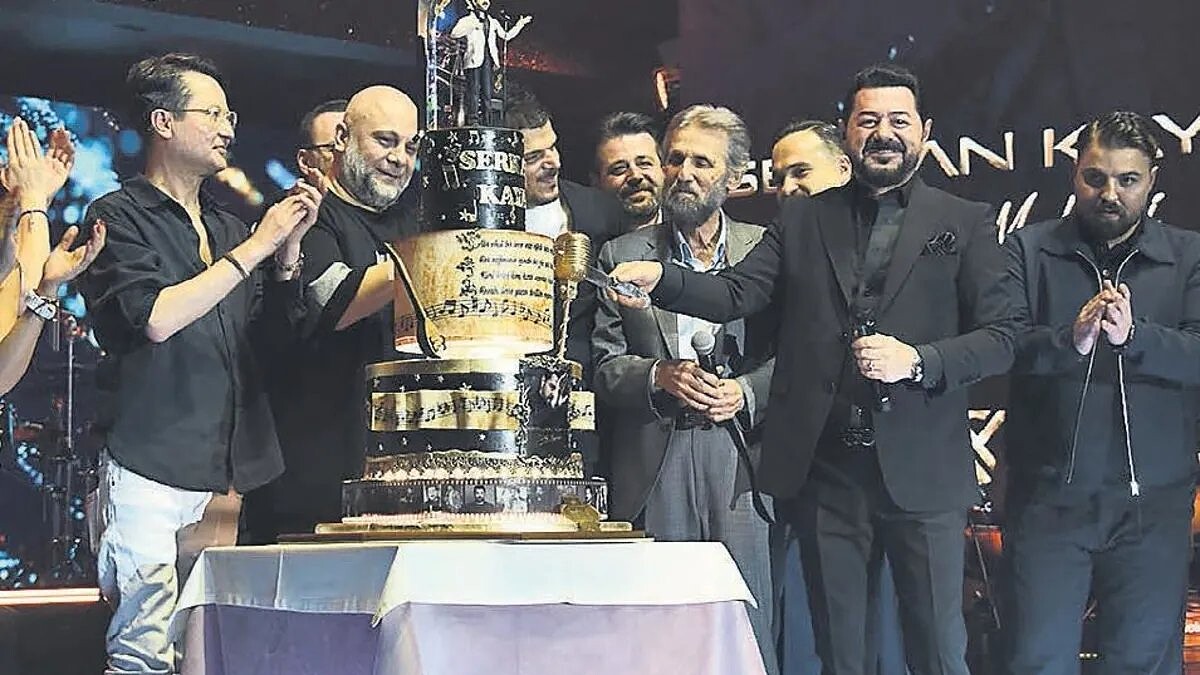 Serkan Kaya Yeni Albümünü Tanıttı Ve İbrahim Tatlıses İçin Üzüldüğünü Söyledi