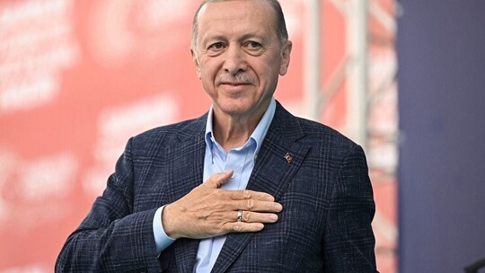 Selçuk Bayraktar ve Sümeyye Erdoğan Bayraktar çifti üçüncü bebeklerini bekliyor;...