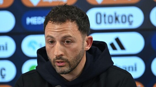 Fenerbahçe, Rizespor deplasmanından 2-2'lik beraberlikle dönerken Teknik Direktör...