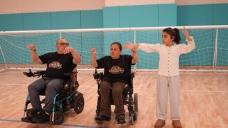 Tekerlekli Sandalyede Dans Eden Engelli Çift Hayatlarını Birleştirdi