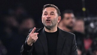 Tüzemen Okan Buruk İçin Kenara Çekil Dedi