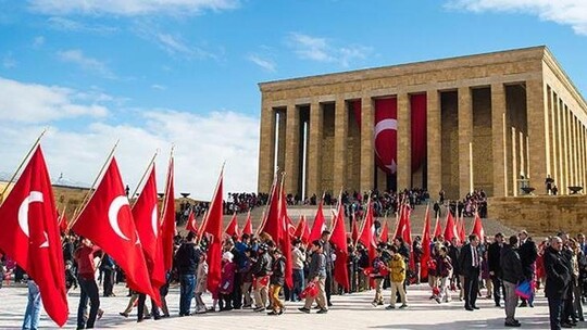 Tarkan, Sibel Can, Türkan Şoray ve Barış Arduç başta olmak üzere pek çok ünlü...