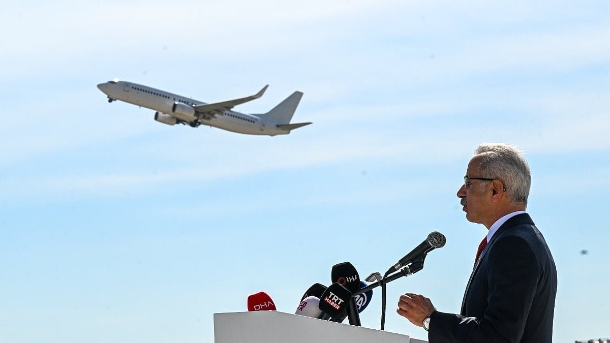 Uraloğlu Açıkladı Türkiye Havalimanı Kapasitesi 397 Milyona Ulaştı