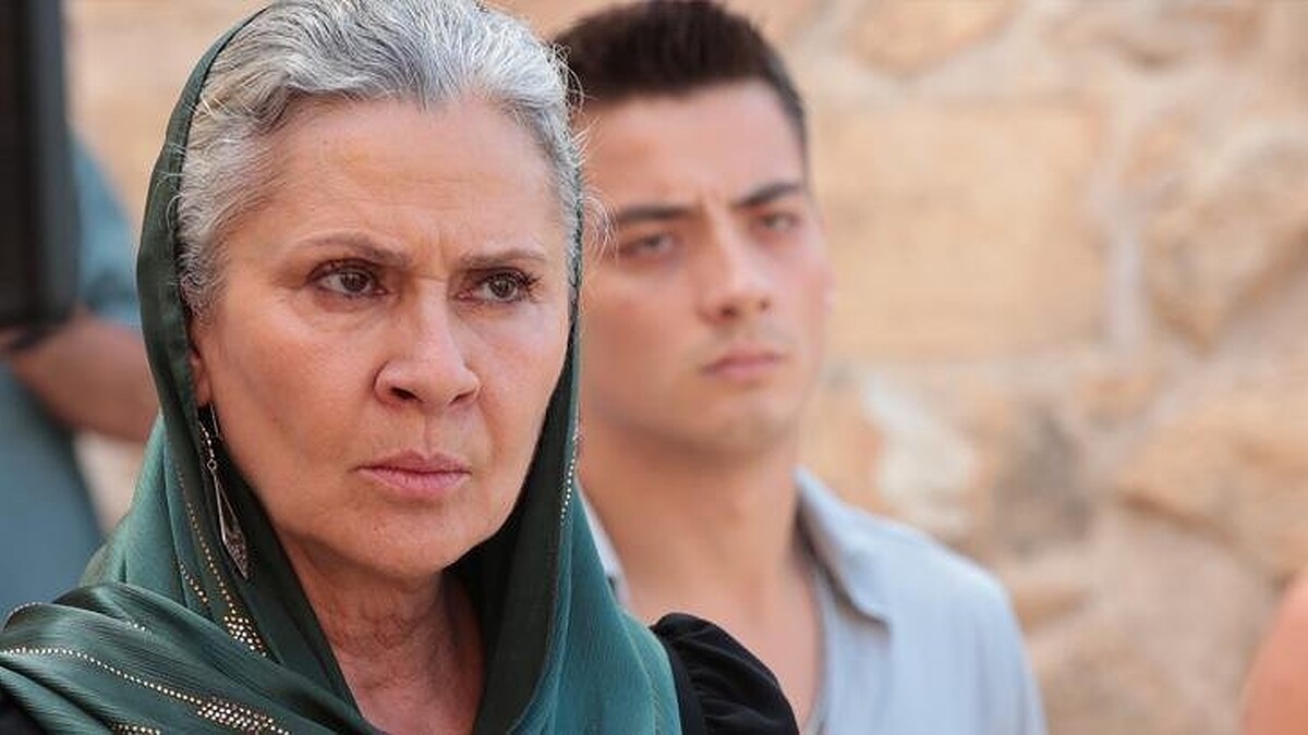 Uzak Şehir Oyuncusu Cilasun İzleyici Sevgisine Minnettarlığını Dile Getirdi