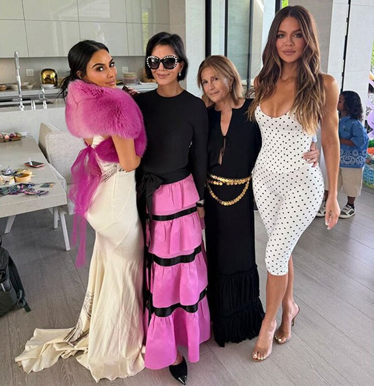 Kris Jenner 300 Bin Dolarlık Estetiğin Tutmamasıyla Hayal Kırıklığı Yaşıyor