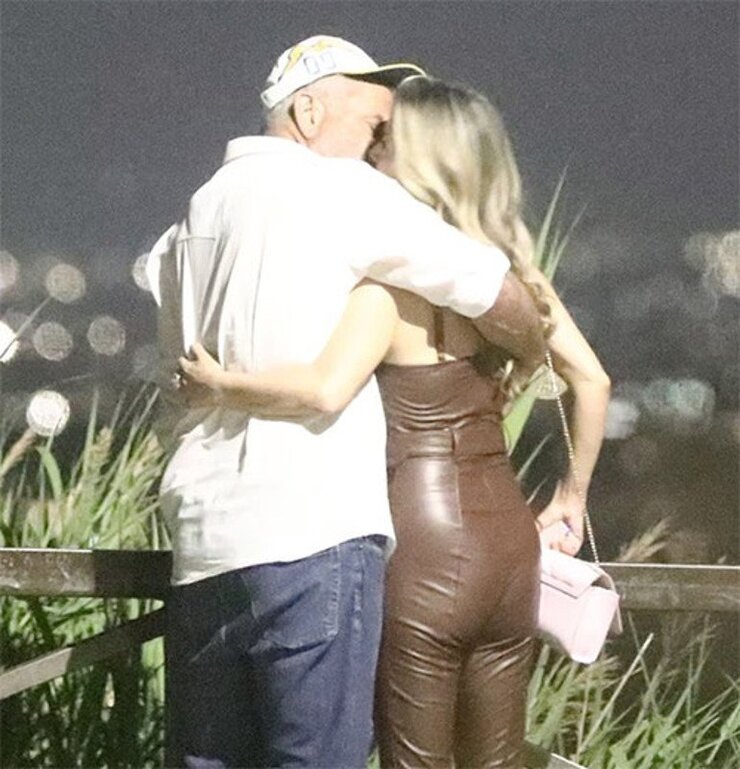 Mel Gibson Roma'da Yeni Aşkıyla Romantik Anlar Yaşadı