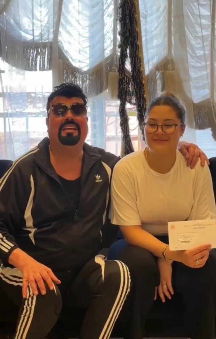 Kobra Murat Kızının Ehliyet Başarısını Paylaştı