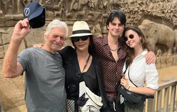 Catherine Zeta Jones Roma'da Çatı Katı Dairesi Aldı