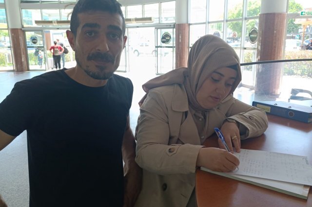 Bursa'da Terminalde Unutulan 3,5 Milyon Liralık Altın Sahibine Teslim Edildi