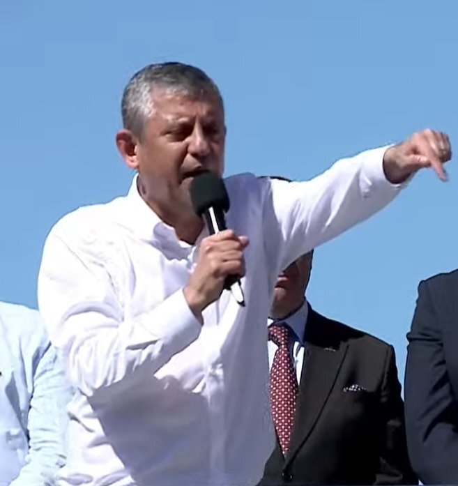 Özel Rize Mitinginde Çay Üreticisine Taban Fiyat Garantisi Verdi