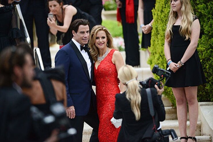 John Travolta Cannes'da Onursal Altın Palmiye Aldı