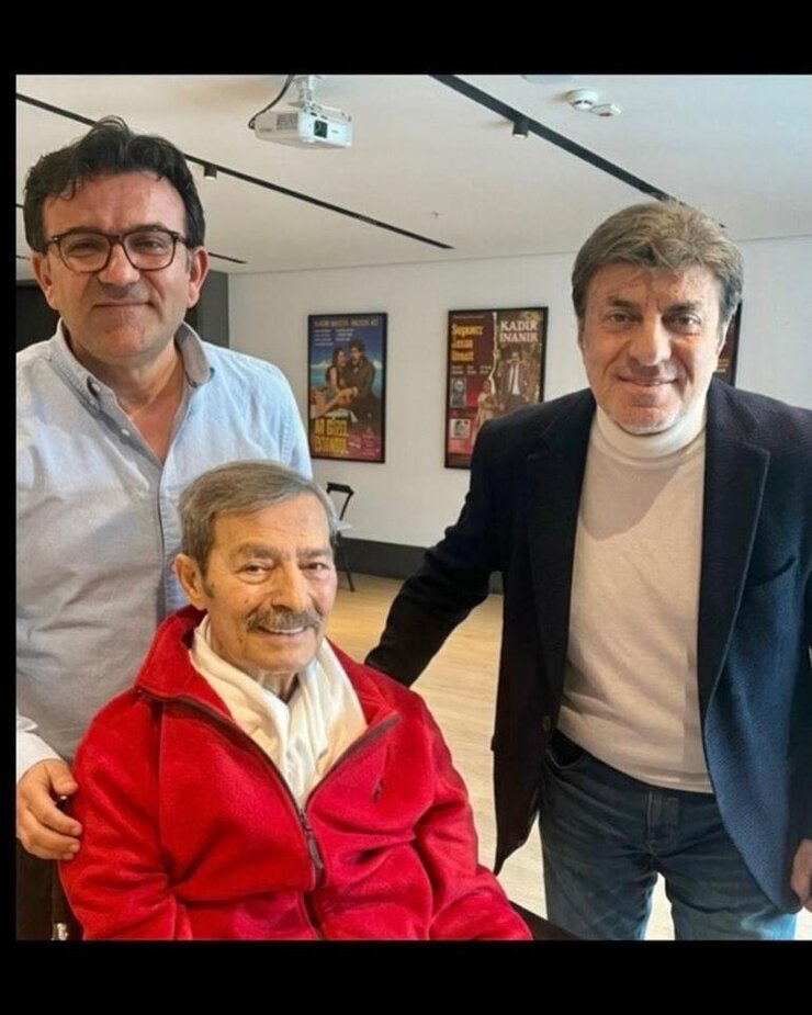 Coşkun Sabah Kadir İnanır'ı Ziyaret Etti Gözlerinin İçi Güldü