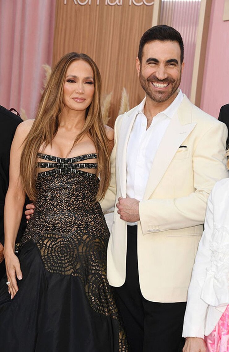 Jennifer Lopez Bekarlığını Kabullendi ve Pişmanlıklarını Dile Getirdi