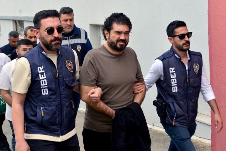 Rasim Ozan Kütahyalı Şifresi Kırılan Telefonuyla Yakalandı