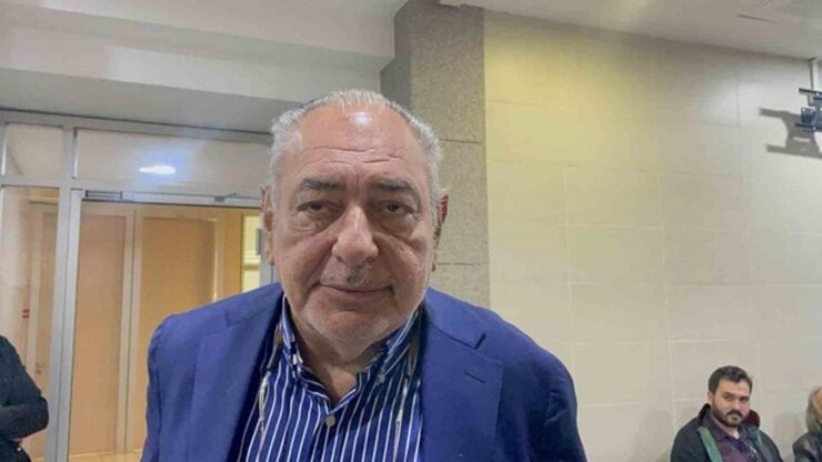 Reha Muhtar Bodrum'da Masada Uyurken Görüntülendi
