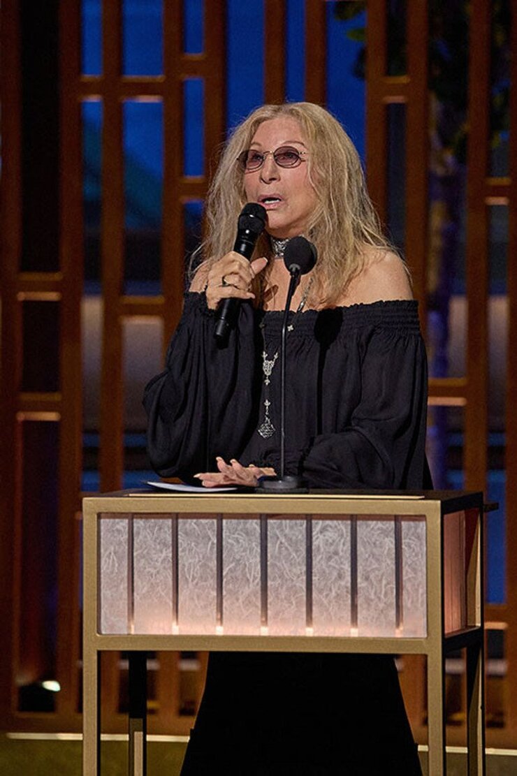 Barbra Streisand Eleştiriler Sonrası Sahneye Veda Etti