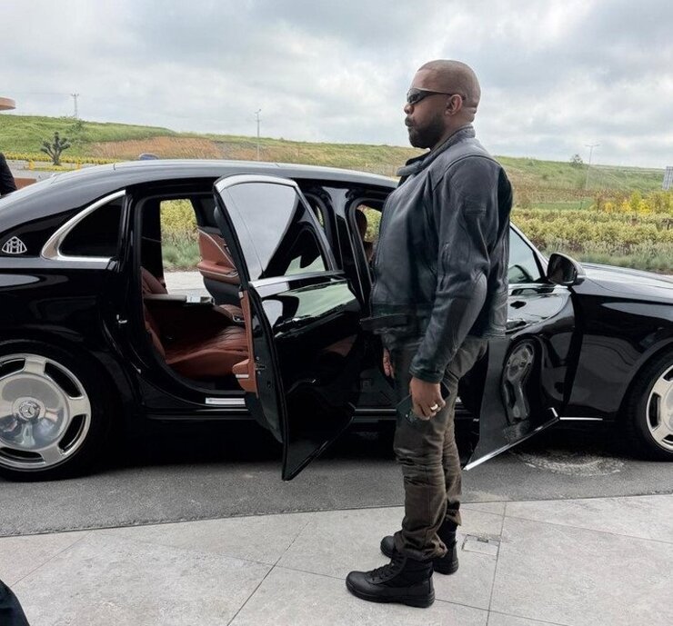 Kanye West İstanbul'a Geldi Konser Öncesi Şehri Gezdi
