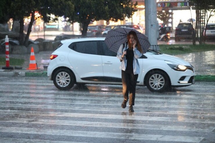 Meteoroloji Yeni Haftada Yurt Genelini Etkisi Altına Alacak Sağanak İçin Uyardı