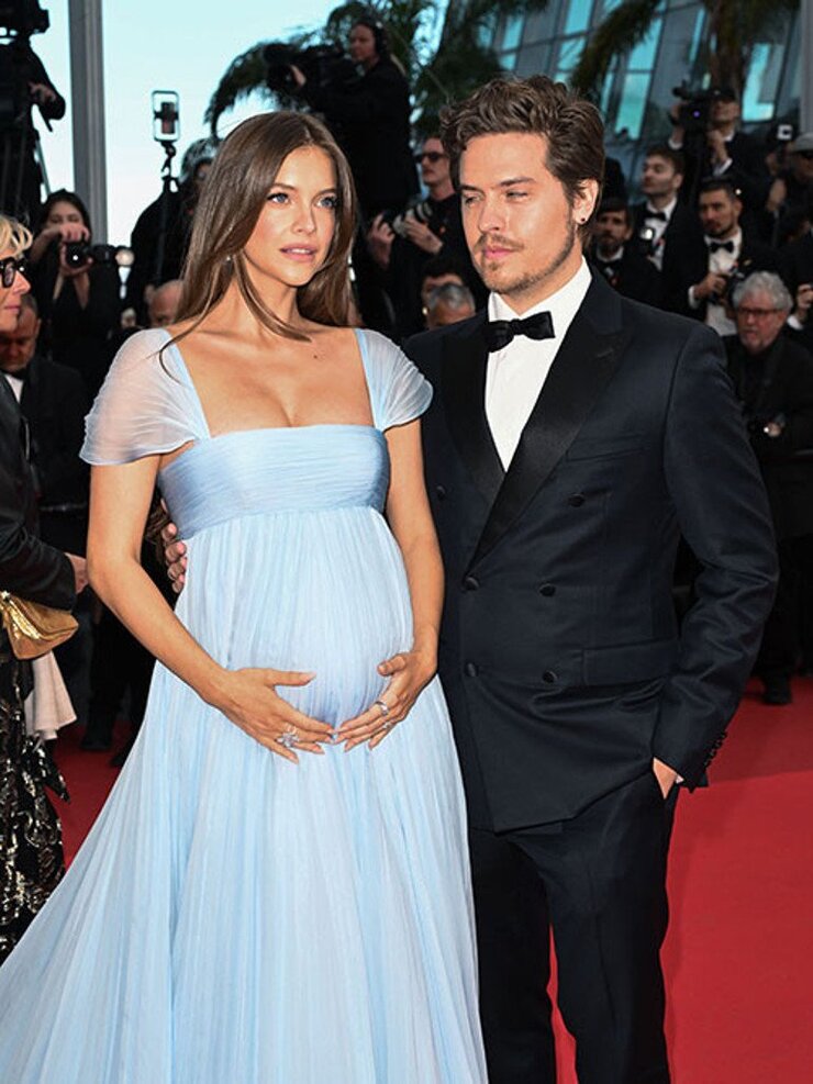 Barbara Palvin Ve Dylan Sprouse İlk Bebeklerini Beklediklerini Duyurdu