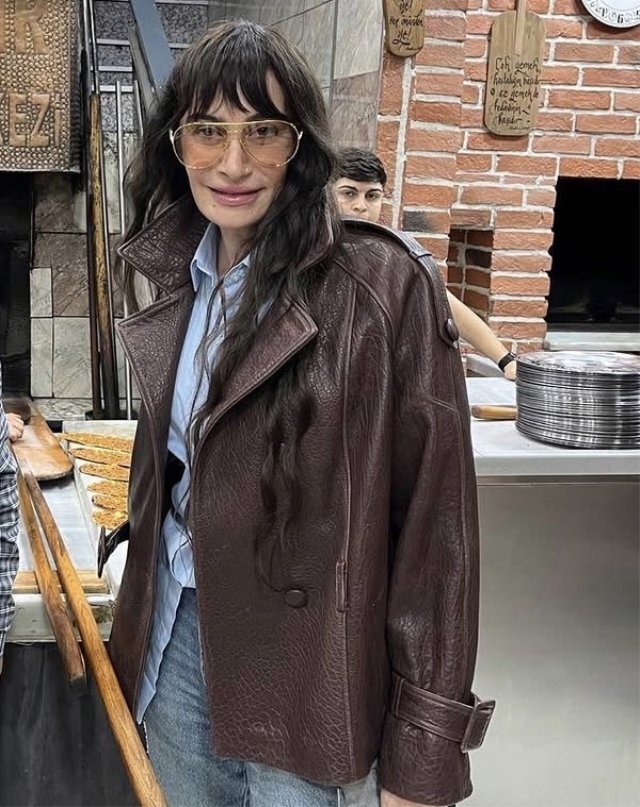 Sıla Gençoğlu'nun Yeni Fotoğrafları Sosyal Medyada Gündem Oldu