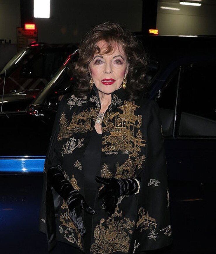 Joan Collins 92 Yaşında Emekli Olmayı Reddetti Yeni Filmde Oynuyor