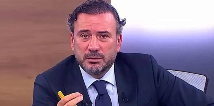 Ertem Şener 6 Ayda 32 Kilo Verdi Annesinin Acısını Anlattı