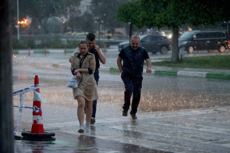Meteoroloji Yeni Haftada Yurt Genelini Etkisi Altına Alacak Sağanak İçin Uyardı