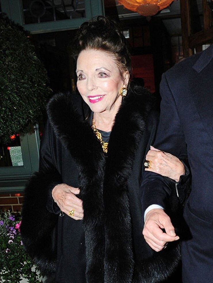 Joan Collins 92 Yaşında Emekli Olmayı Reddetti Yeni Filmde Oynuyor