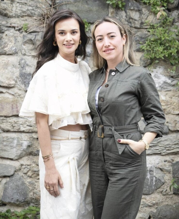 Hande Soral Annelikle Birlikte Daha Temkinli Bir Hayat Sürüyor