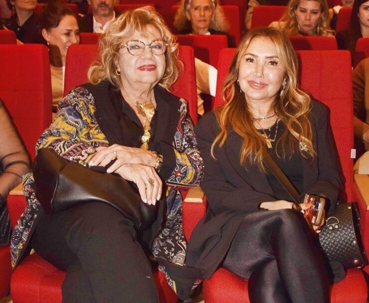 Deniz Seki Çocukluk Hayalini Cevriye Müzikaliyle Gerçekleştirdi