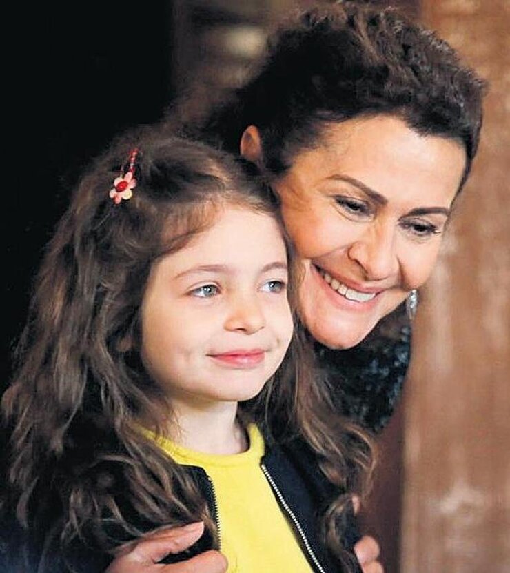 Gonca Cilasun Ve Beren Gençalp Altı Yıl Sonra Yeniden Bir Araya Geldi