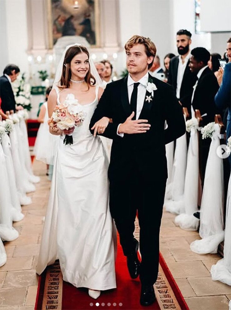 Barbara Palvin Ve Dylan Sprouse İlk Bebeklerini Beklediklerini Duyurdu