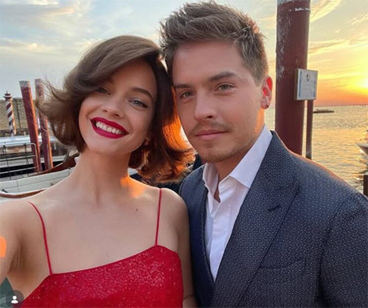 Barbara Palvin Ve Dylan Sprouse İlk Bebeklerini Beklediklerini Duyurdu