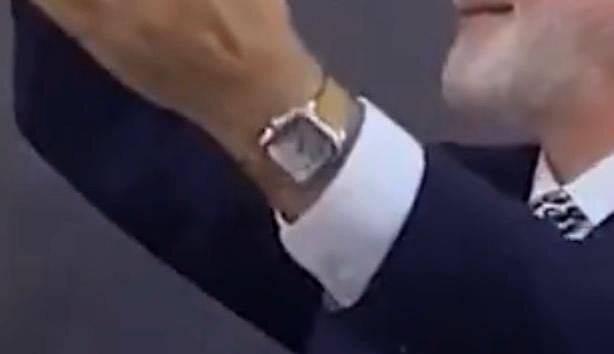 AKP'li Yenişehirlioğlu Dansıyla Cartier Saati Yeniden Gündem Oldu