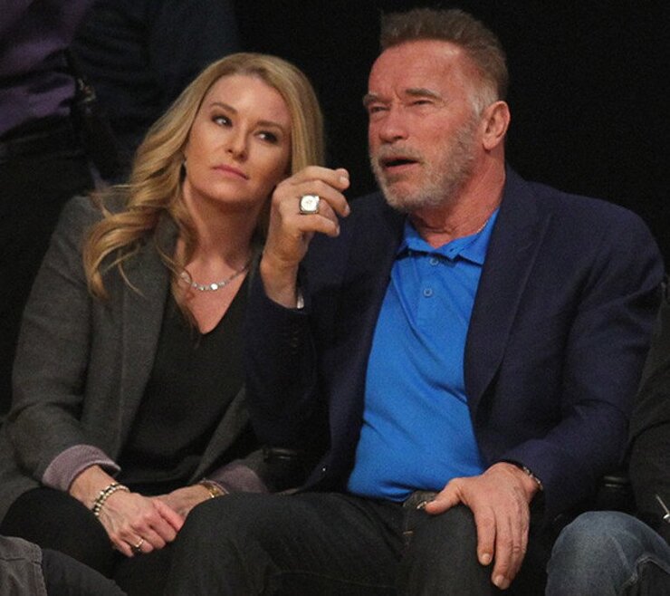 Schwarzenegger Sevgilisiyle Malibu Restoranında Görüntülendi