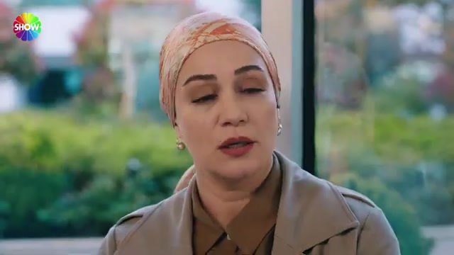 Sevtap'ın Soruları Abdullah'ı Zor Duruma Soktu Kızılcık Şerbeti 135. Bölüm