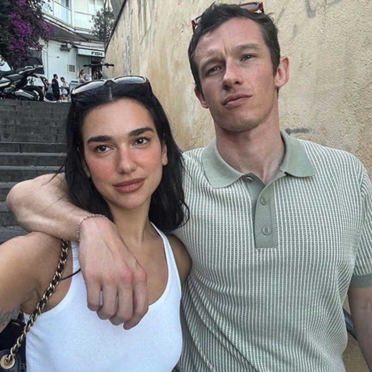 Dua Lipa Ve Callum Turner Sicilya'da Düğün Yapıyor