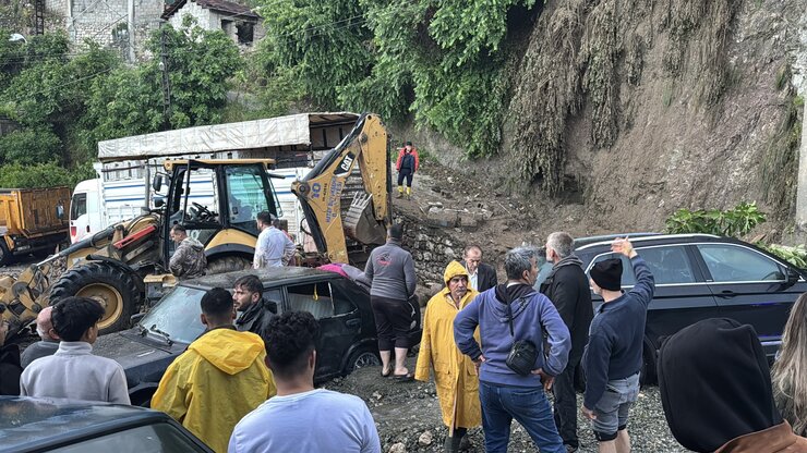 Hatay'da Şiddetli Yağış Sonrası Ev Çöktü 1 Kişi Hayatını Kaybetti