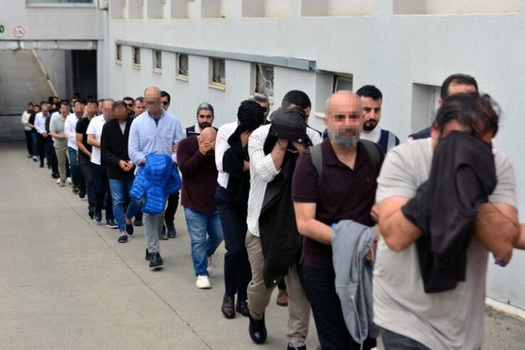 Rasim Ozan Kütahyalı Şifresi Kırılan Telefonuyla Yakalandı