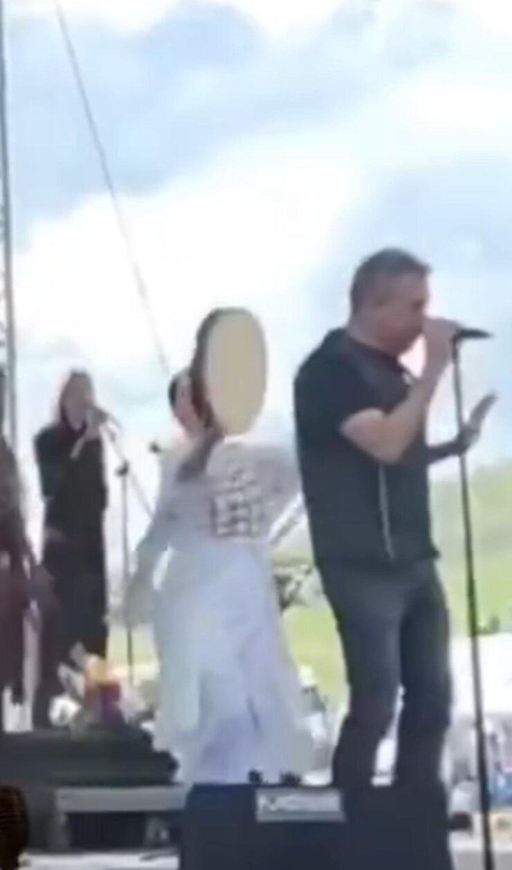 Haluk Levent Tokat Konserinde Mide Ağrısı Nedeniyle Mikrofonu Bıraktı
