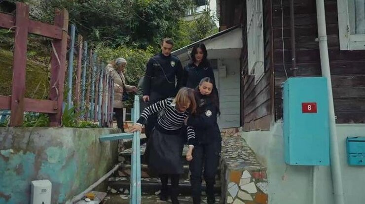 Arka Sokaklar Yeni Fragmanında Nazike Lavaş Mafyasıyla Karşılaşıyor