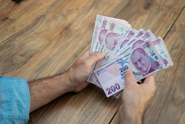 Özgür Erdursun Emekli İkramiyesinin Yetersizliğini Rakamlarla Ortaya Koydu
