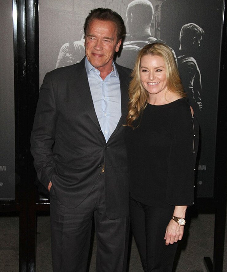 Schwarzenegger Sevgilisiyle Malibu Restoranında Görüntülendi